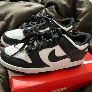 Nike Dunk low size 4y
